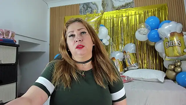 Danna topless online show from October 2025 12:02:02 PM