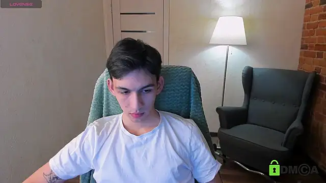 Snapshot of Ul_Tima chatting on December 2024 08:42:01 PM Ul Tima online show from December 2024 08:42:01 PM