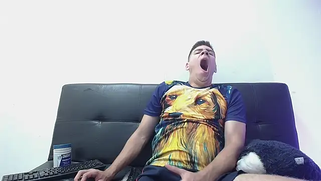 Snapshot of Brian_cx chatting on December 2024 07:37:02 PM Brian cx online show from December 2024 07:37:02 PM