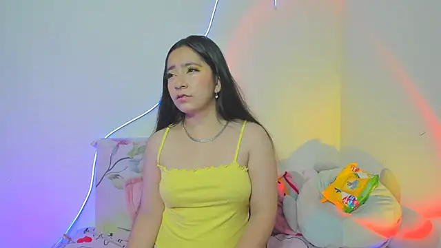 litle mily  online show from October 2025 09:26:02 PM