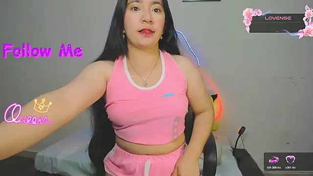Snapshot of litle_mily_ chatting on July 2026 10:07:02 PM litle mily online show from July 2026 10:07:02 PM