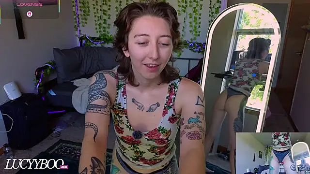 Snapshot of lovelylucyy chatting on July 2026 09:41:01 PM lovelylucyy online show from July 2026 09:41:01 PM
