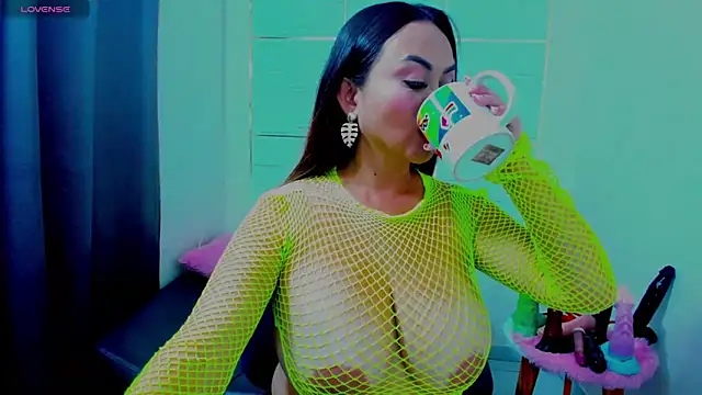 Snapshot of IsaSixty9 chatting on February 2025 08:45:02 PM IsaSixty9 online show from February 2025 08:45:02 PM