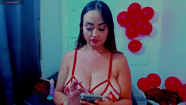 Snapshot of IsaSixty9 chatting on February 2025 11:09:01 PM IsaSixty9 online show from February 2025 11:09:01 PM