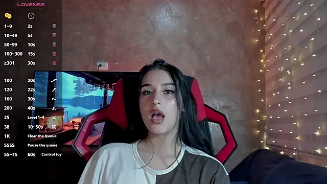 Charlotte greys online show from March 2025 04:04:01 AM