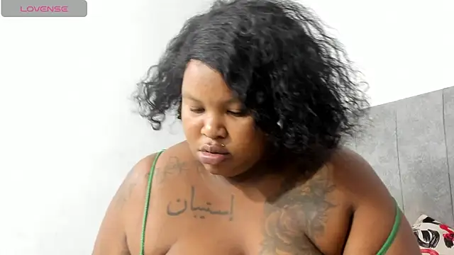 briyinabloom  online show from January 2025 01:24:01 PM