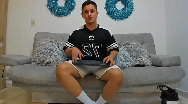 julian wallace online show from January 2025 12:43:02 AM