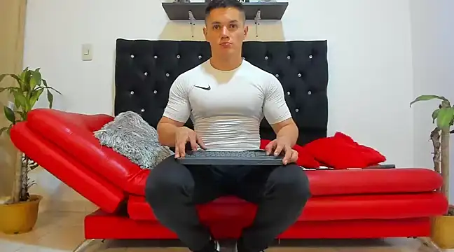 julian wallace online show from February 2025 08:50:02 PM