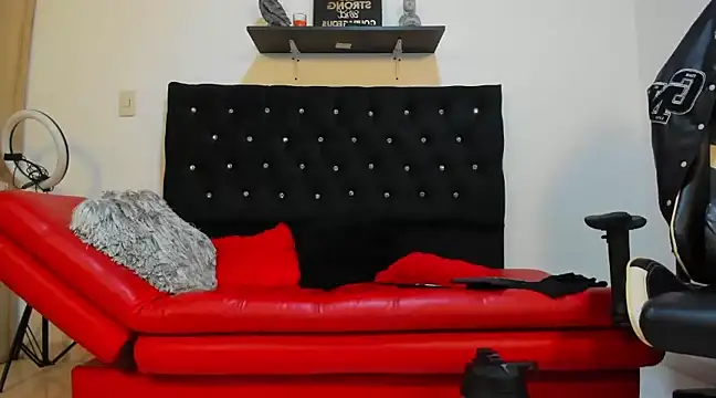 julian wallace online show from February 2025 03:09:01 PM