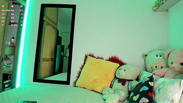 Lee Ash online show from November 2025 10:48:02 AM