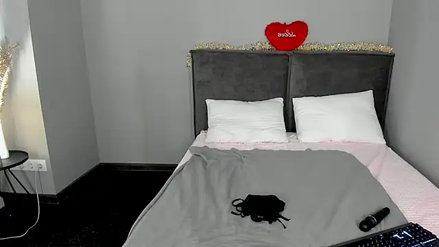 Snapshot of MuscleXXXBarbie chatting on February 2026 09:17:01 AM MuscleXXXBarbie online show from February 2026 09:17:01 AM