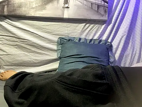 BigMac1596 online show from September 2025 09:35:02 AM