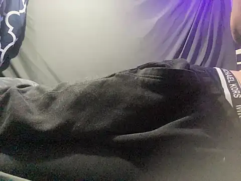 BigMac1596 online show from October 2025 12:16:01 PM