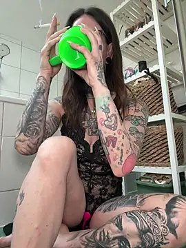 Snapshot of BrownieyQueen chatting on March 2026 07:16:02 AM BrownieyQueen online show from March 2026 07:16:02 AM