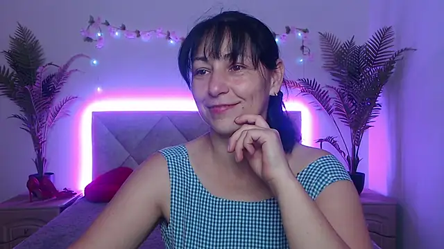 Snapshot of LiluGrants chatting on July 2026 06:25:02 PM LiluGrants online show from July 2026 06:25:02 PM