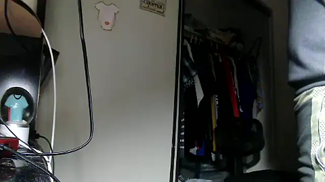 Snapshot of HBYAM chatting on November 2025 10:15:01 AM HBYAM online show from November 2025 10:15:01 AM