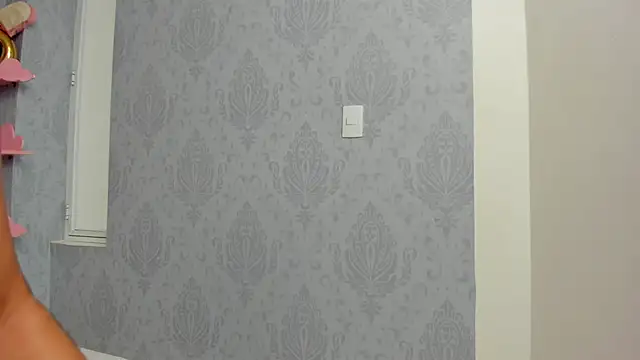 MaddyCute4u online show from February 2025 06:02:02 PM