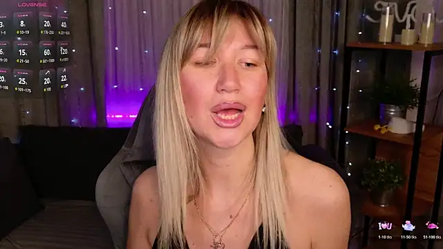 MilaBott online show from March 2026 10:00:02 PM