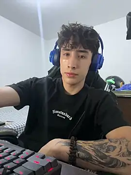 gojo satoru 18 online show from February 2026 12:00:02 AM