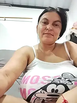 Snapshot of Horny-Mommy-Dirty chatting on November 2025 03:16:02 AM Horny-Mommy-Dirty online show from November 2025 03:16:02 AM