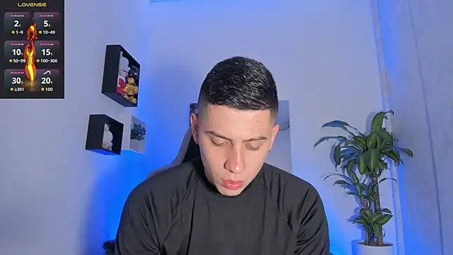 Snapshot of Yeiko_Romero_ chatting on September 2025 05:24:01 PM Yeiko Romero  online show from September 2025 05:24:01 PM
