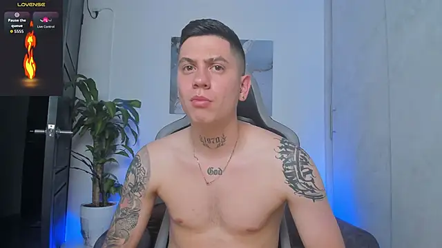 Snapshot of Yeiko_Romero_ chatting on October 2025 08:01:01 AM Yeiko Romero  online show from October 2025 08:01:01 AM