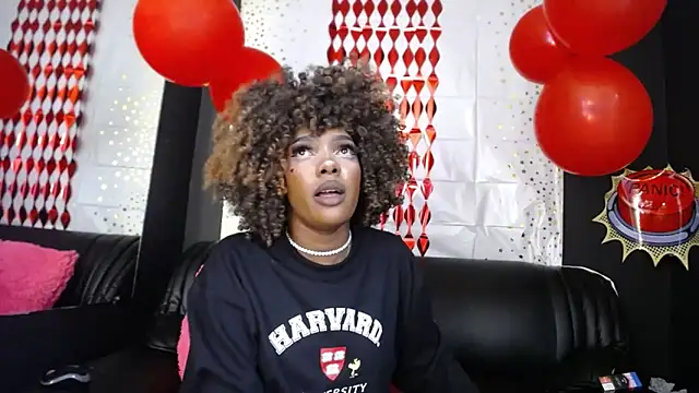 Snapshot of TIFFANYYSTAR chatting on January 2025 08:22:01 PM TIFFANYYSTAR online show from January 2025 08:22:01 PM