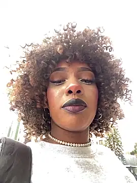 Snapshot of TIFFANYYSTAR chatting on February 2025 01:19:02 PM TIFFANYYSTAR online show from February 2025 01:19:02 PM