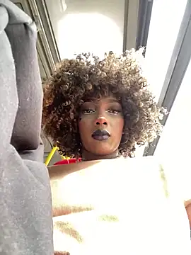 Snapshot of TIFFANYYSTAR chatting on February 2025 01:39:01 PM TIFFANYYSTAR online show from February 2025 01:39:01 PM