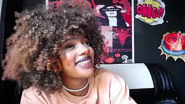 Snapshot of TIFFANYYSTAR chatting on February 2025 07:47:01 PM TIFFANYYSTAR online show from February 2025 07:47:01 PM