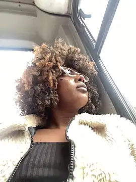 Snapshot of TIFFANYYSTAR chatting on March 2025 04:22:01 PM TIFFANYYSTAR online show from March 2025 04:22:01 PM