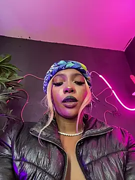 Snapshot of TIFFANYYSTAR chatting on October 2025 03:07:02 PM TIFFANYYSTAR online show from October 2025 03:07:02 PM