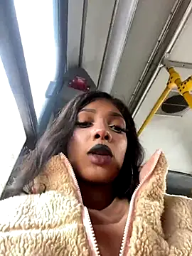 Snapshot of TIFFANYYSTAR chatting on October 2025 02:25:01 PM TIFFANYYSTAR online show from October 2025 02:25:01 PM