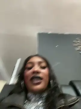 Snapshot of TIFFANYYSTAR chatting on October 2025 02:06:02 PM TIFFANYYSTAR online show from October 2025 02:06:02 PM