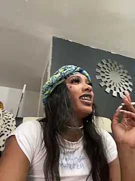 Snapshot of TIFFANYYSTAR chatting on November 2025 02:49:01 PM TIFFANYYSTAR online show from November 2025 02:49:01 PM