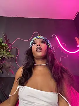 Snapshot of TIFFANYYSTAR chatting on November 2025 08:20:02 PM TIFFANYYSTAR online show from November 2025 08:20:02 PM