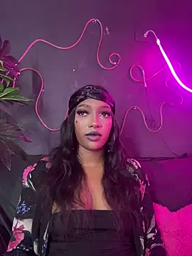 Snapshot of TIFFANYYSTAR chatting on November 2025 03:33:02 PM TIFFANYYSTAR online show from November 2025 03:33:02 PM