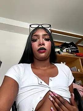 Snapshot of TIFFANYYSTAR chatting on November 2025 02:28:02 PM TIFFANYYSTAR online show from November 2025 02:28:02 PM