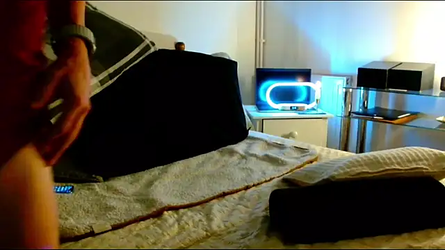 ImYourXtoy online show from February 2026 06:34:02 PM