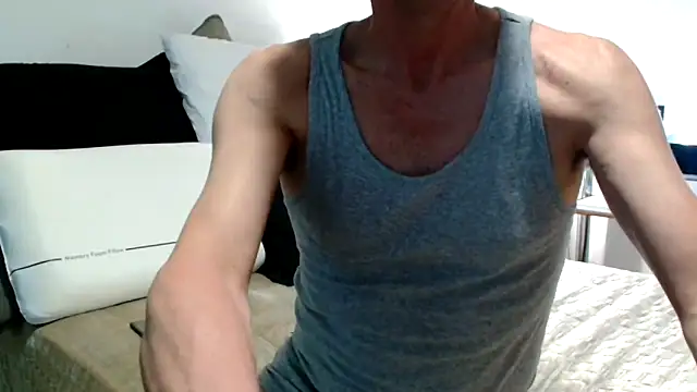 Snapshot of ImYourXtoy chatting on May 2026 07:04:01 PM ImYourXtoy online show from May 2026 07:04:01 PM
