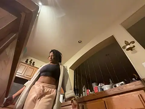 Snapshot of wynterheat chatting on March 2025 08:21:02 AM wynterheat online show from March 2025 08:21:02 AM