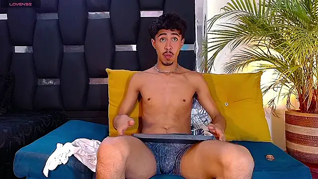 RyanRizzo online show from January 2025 04:59:02 PM