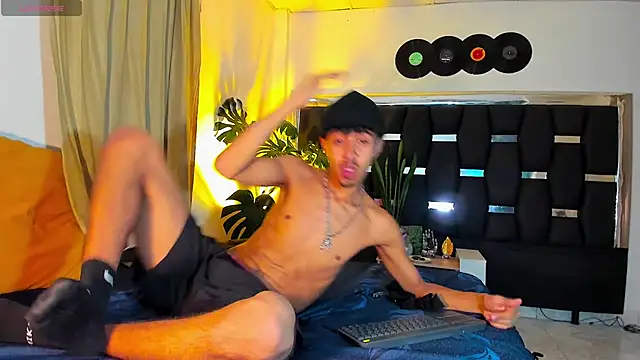 RyanRizzo online show from February 2025 09:37:01 PM