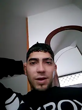 Snapshot of Rich_boy01 chatting on February 2025 10:58:01 PM Rich boy01 online show from February 2025 10:58:01 PM