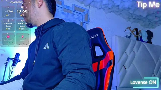 Snapshot of Rich_boy01 chatting on November 2025 07:35:02 PM Rich boy01 online show from November 2025 07:35:02 PM