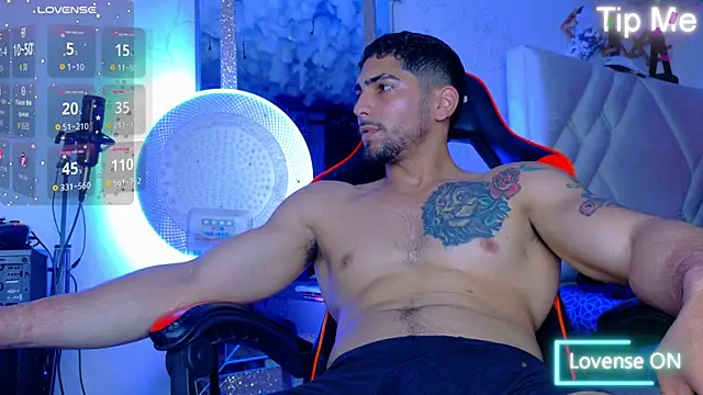 Snapshot of Rich_boy01 chatting on November 2025 03:06:02 PM Rich boy01 online show from November 2025 03:06:02 PM