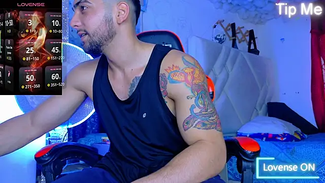 Snapshot of Rich_boy01 chatting on November 2025 03:26:02 PM Rich boy01 online show from November 2025 03:26:02 PM