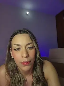 Snapshot of mich_bittersweet chatting on April 2026 11:17:02 PM mich bittersweet online show from April 2026 11:17:02 PM