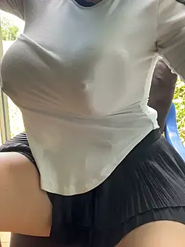 Bella cum online show from March 2025 04:32:01 AM