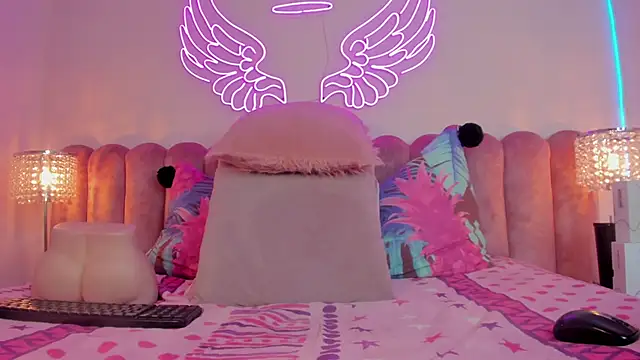 Snapshot of _scarletmoore chatting on March 2025 01:53:02 PM scarletmoore online show from March 2025 01:53:02 PM